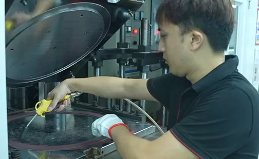  ছাঁচ তৈরি 