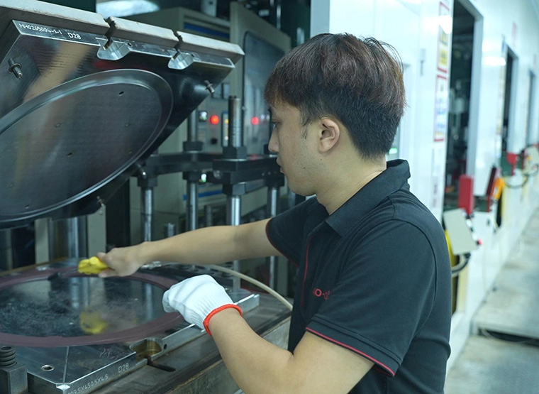 আমাদের সম্পর্কে